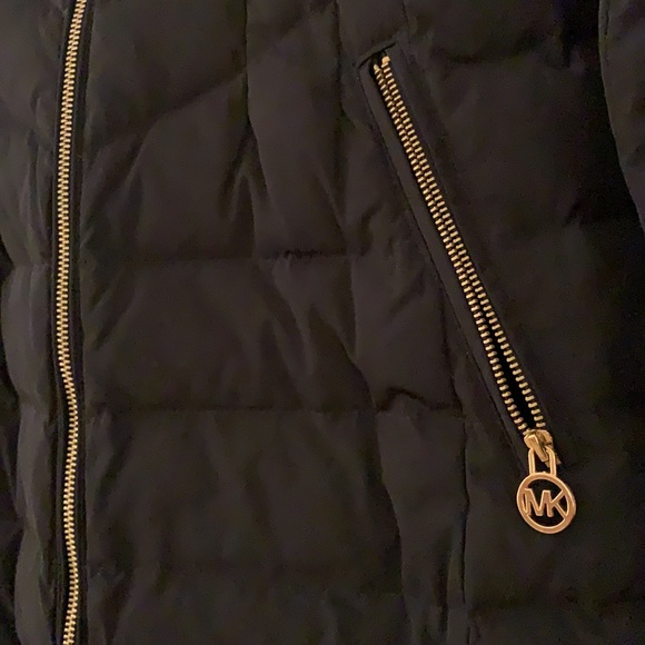 LIKE NEW Michael Kors black puffer coat - Picture 3 of 10